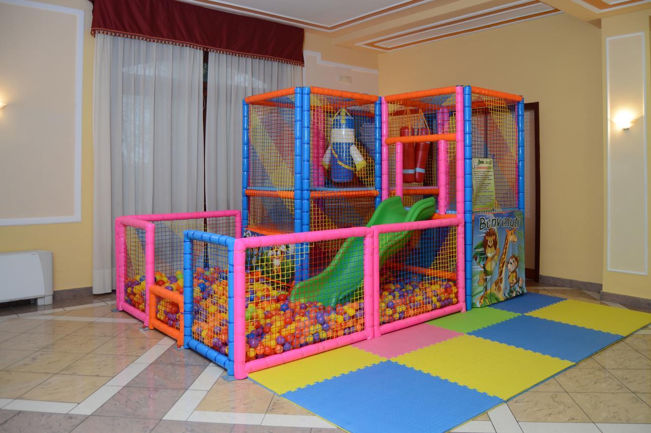 Ospedaletto dʼAlpinolo Royal Hotel Montevergine מראה חיצוני תמונה