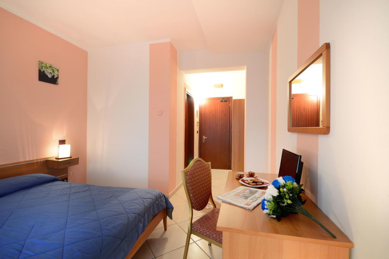 Ospedaletto dʼAlpinolo Royal Hotel Montevergine מראה חיצוני תמונה